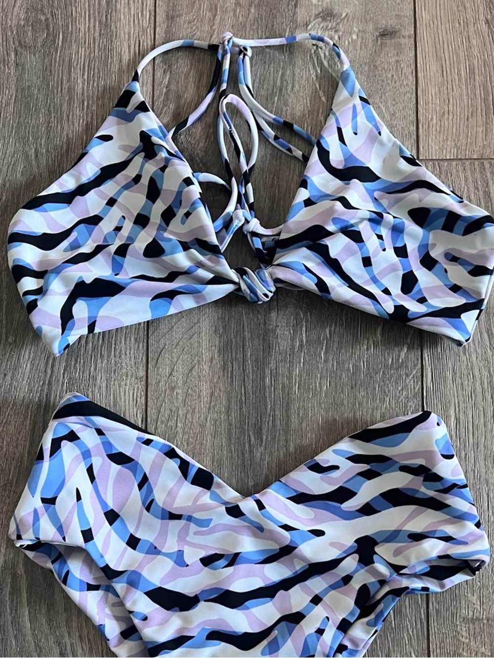 NWT Skatie Bikini Top in Meridian